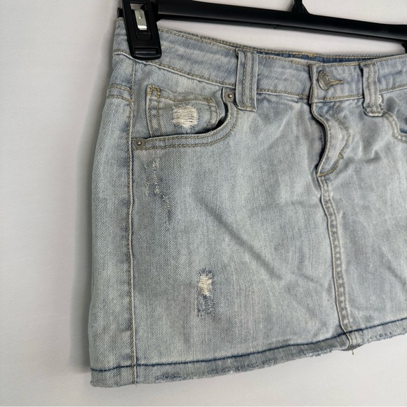 SO Women's Distressed Light Wash Denim Mini Skirt - Picture 3 of 9